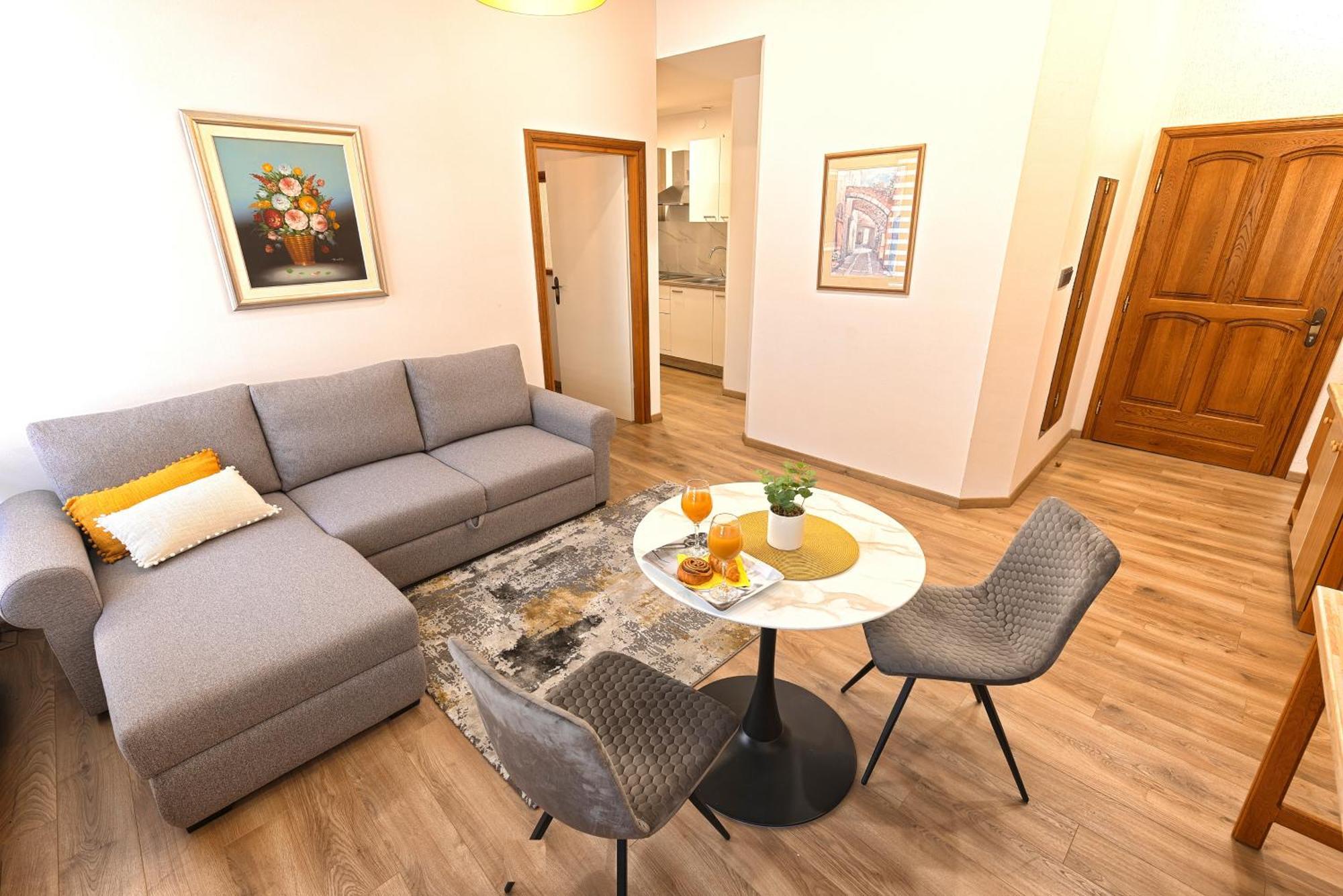Apartmani Maltar Вараждин Екстер'єр фото
